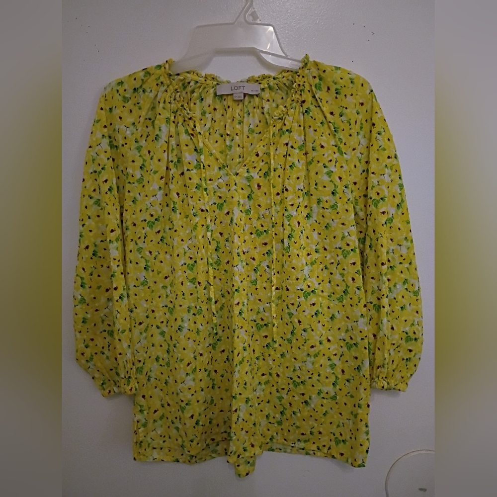 LOFT Women's Yellow Floral Top Sz MP